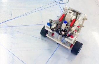 Робот-чертёжник 2025